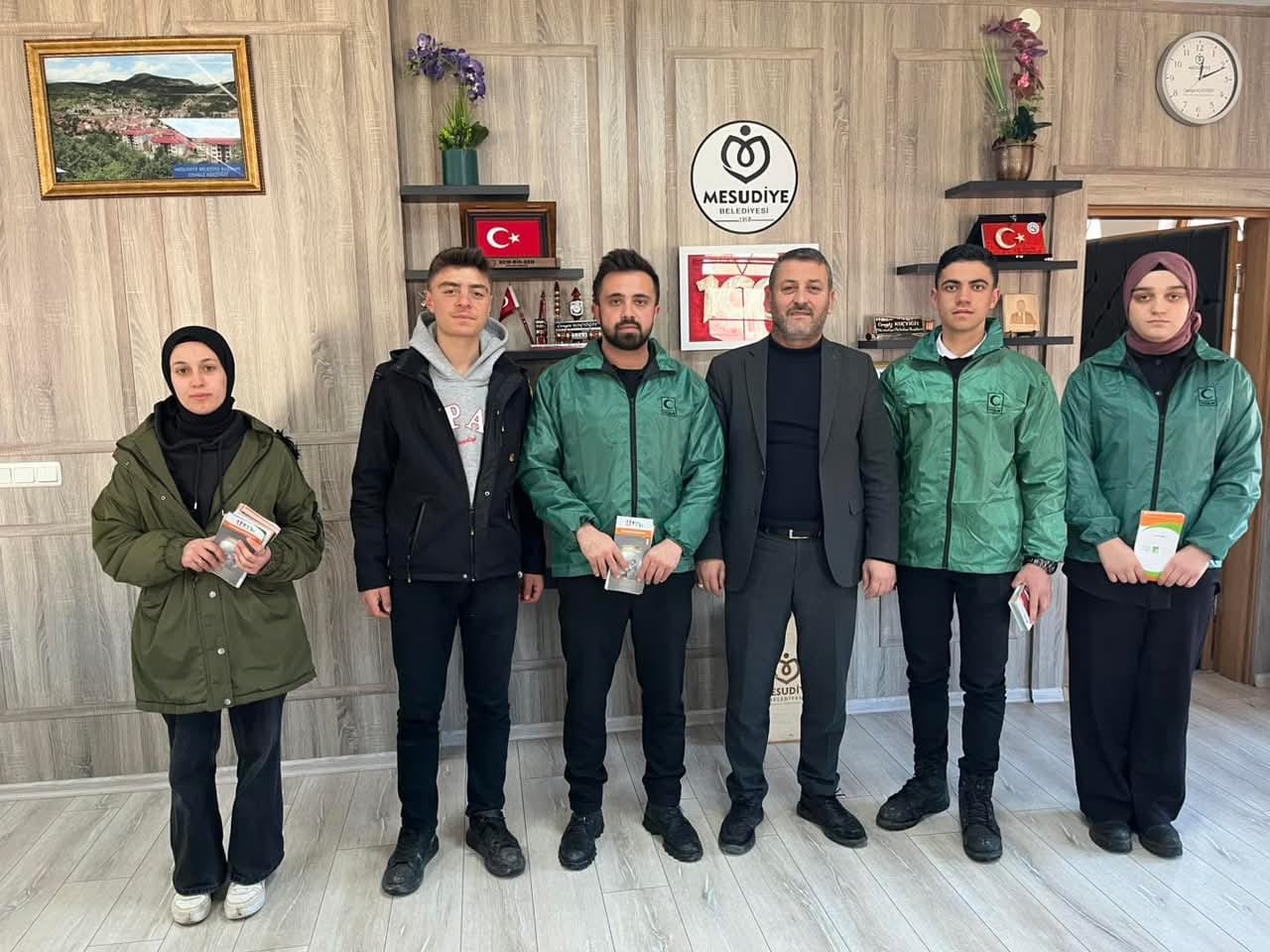 YEŞİLAY BAŞKANI FURKAN KEÇELİ'DEN BAŞKAN KOÇYİĞİT'E ZİYARET YEŞİLAY BAŞKANI FURKAN KEÇELİ'DEN BAŞKAN KOÇYİĞİT'E ZİYARET