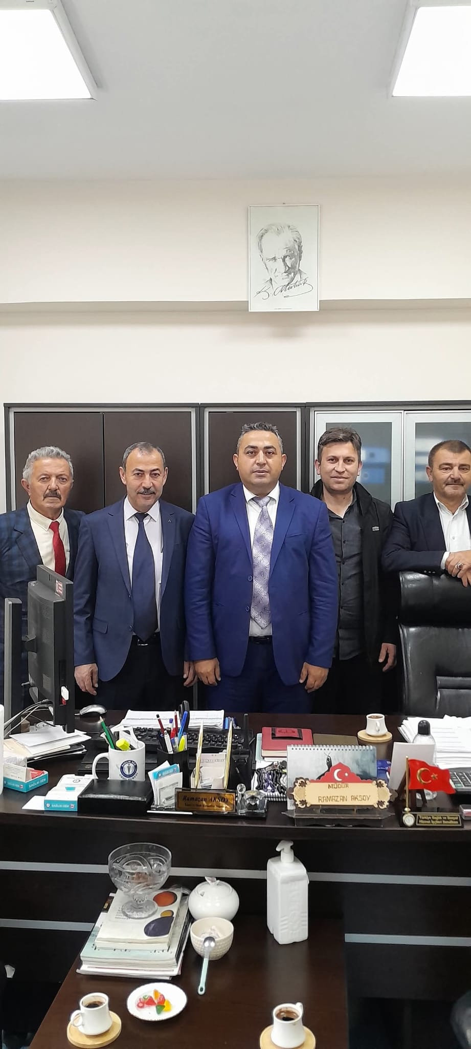 MHP YÖNETİMİNDEN HASTANEYE TEBRİK ZİYARETİ MHP YÖNETİMİNDEN HASTANEYE TEBRİK ZİYARETİ