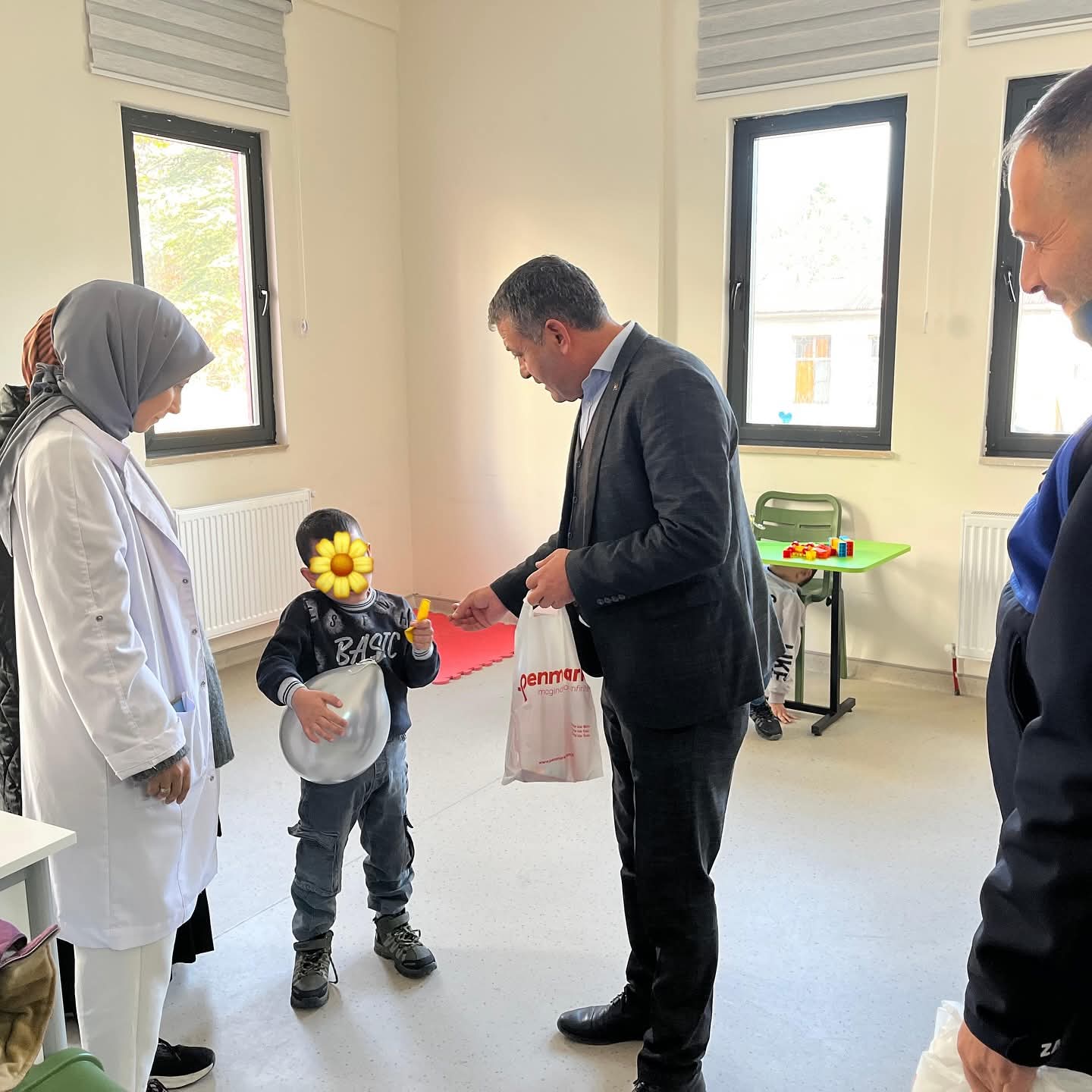 BAŞKAN KOÇYİĞİT, MESUDİYE ÖZEL EĞİTİM UYGULAMA OKULUNU ZİYARET ETTİ